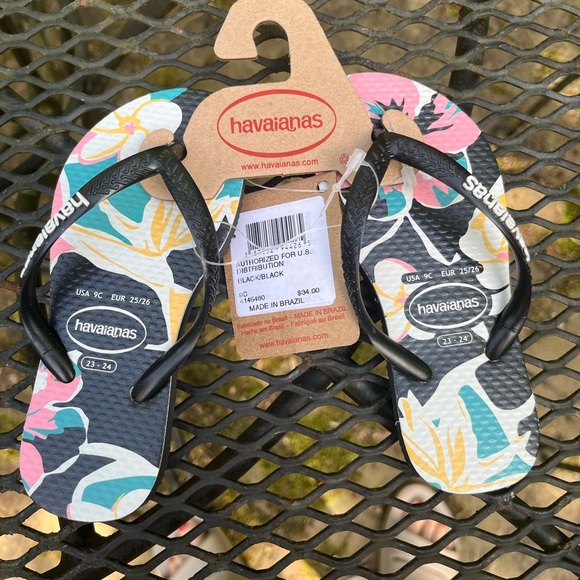 Havaianas tropical floral print in black,blue pink and yellow. NWT HAV. - Picture 1 of 6